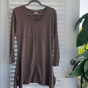 Brown dress